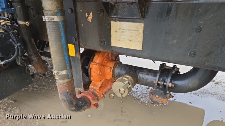 image for item DV1829 2011 Freightliner M2 water truck