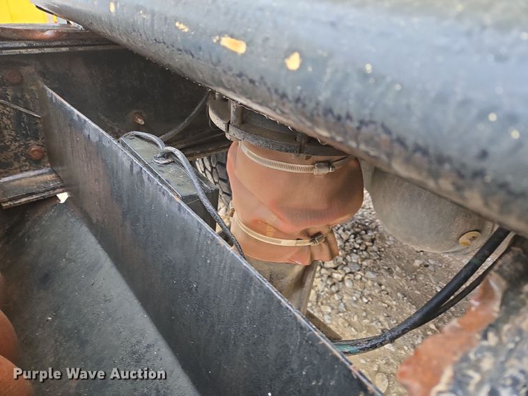 image for item DV1829 2011 Freightliner M2 water truck