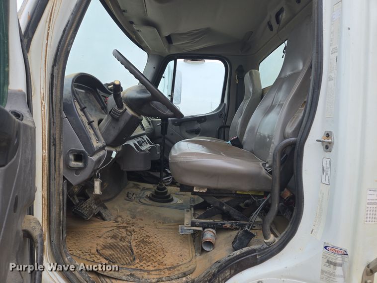 image for item DV1829 2011 Freightliner M2 water truck