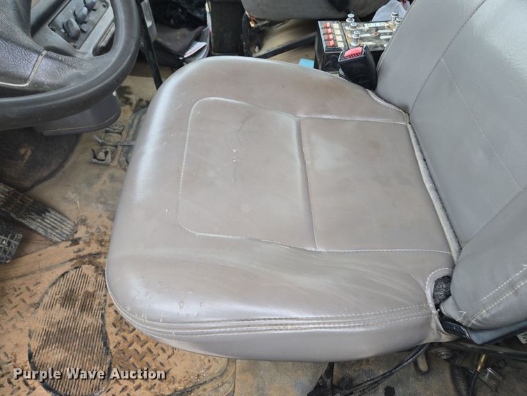 image for item DV1829 2011 Freightliner M2 water truck