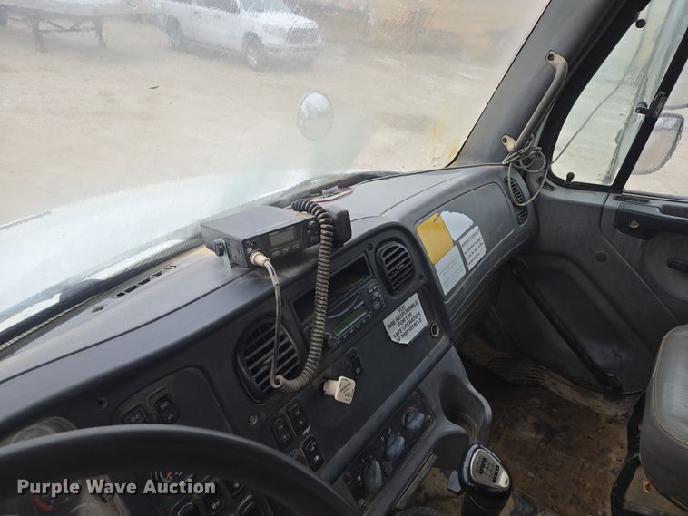 image for item DV1829 2011 Freightliner M2 water truck