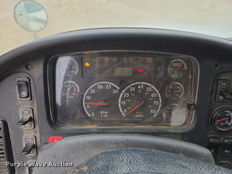 image for item DV1829 2011 Freightliner M2 water truck