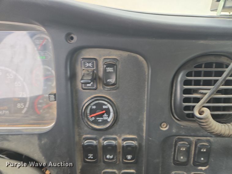 image for item DV1829 2011 Freightliner M2 water truck