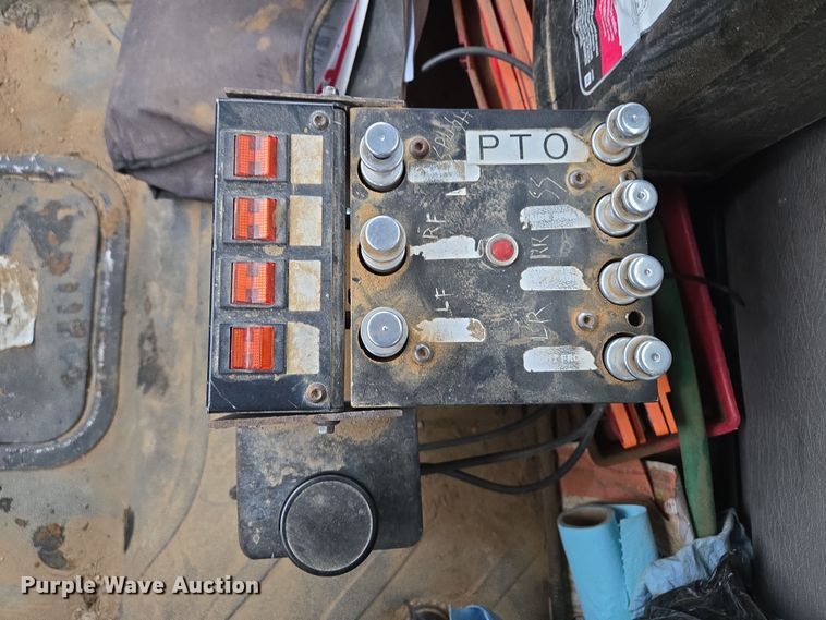 image for item DV1829 2011 Freightliner M2 water truck