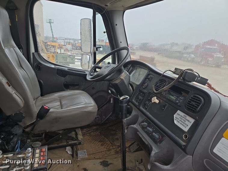 image for item DV1829 2011 Freightliner M2 water truck