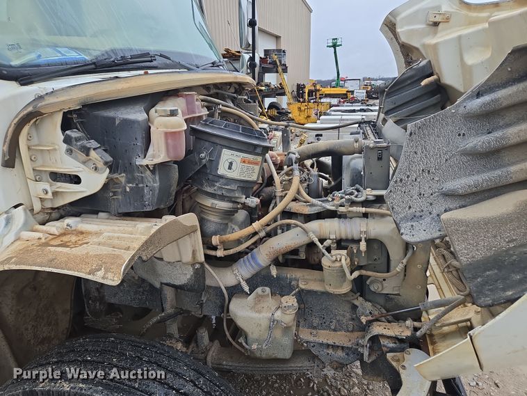 image for item DV1829 2011 Freightliner M2 water truck