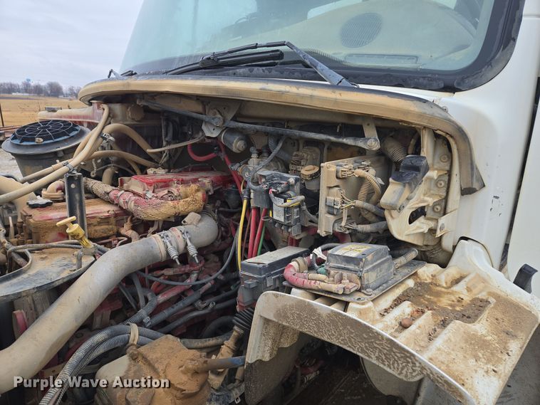 image for item DV1829 2011 Freightliner M2 water truck