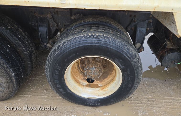 image for item DV1829 2011 Freightliner M2 water truck