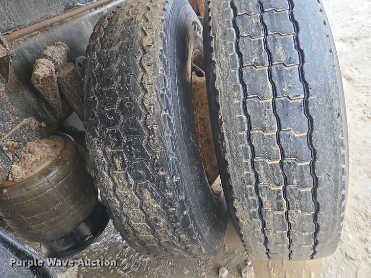 image for item DV1829 2011 Freightliner M2 water truck