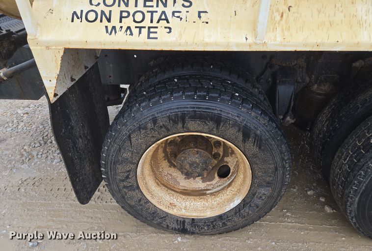 image for item DV1829 2011 Freightliner M2 water truck