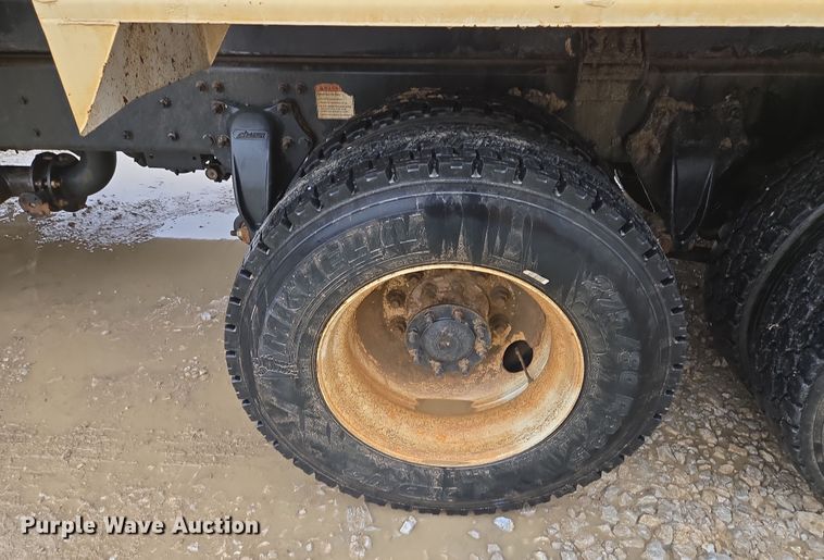 image for item DV1829 2011 Freightliner M2 water truck