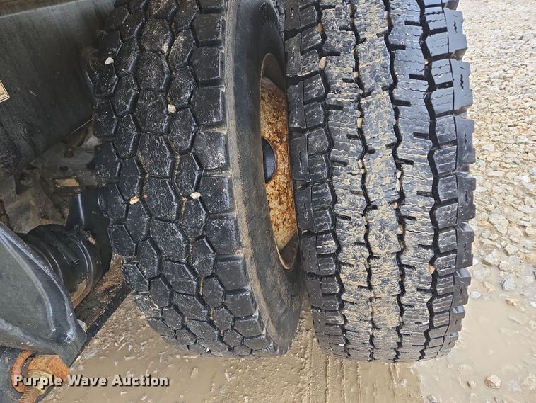 image for item DV1829 2011 Freightliner M2 water truck