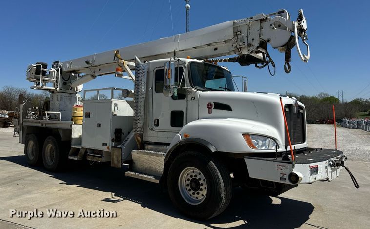 image for item DV1926 2012 Kenworth digger derrick truck