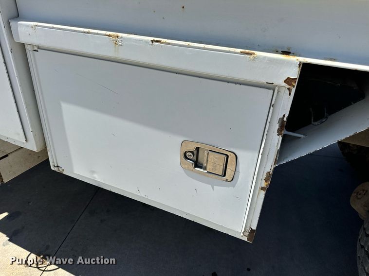 image for item DV1926 2012 Kenworth digger derrick truck