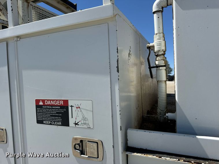 image for item DV1926 2012 Kenworth digger derrick truck