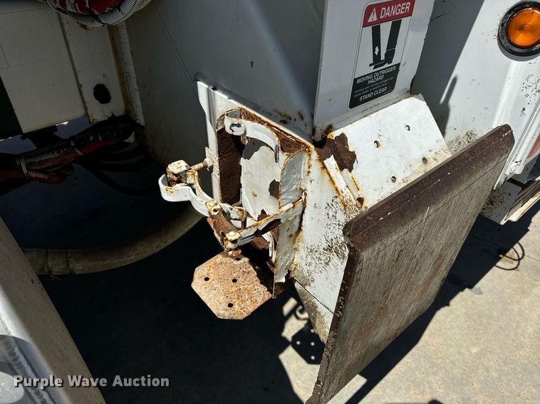 image for item DV1926 2012 Kenworth digger derrick truck