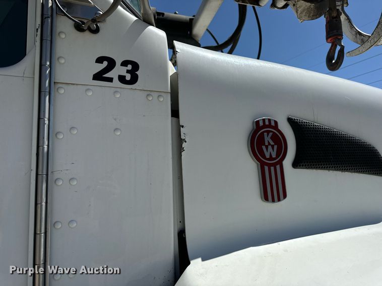 image for item DV1926 2012 Kenworth digger derrick truck