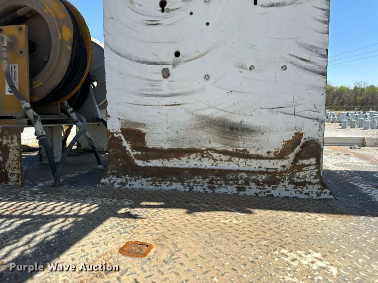 image for item DV1926 2012 Kenworth digger derrick truck