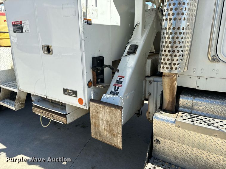 image for item DV1926 2012 Kenworth digger derrick truck