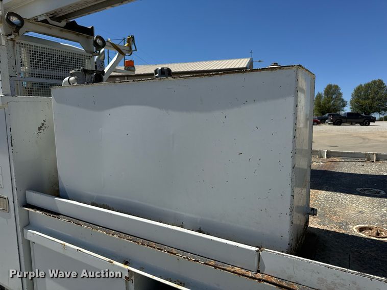 image for item DV1926 2012 Kenworth digger derrick truck