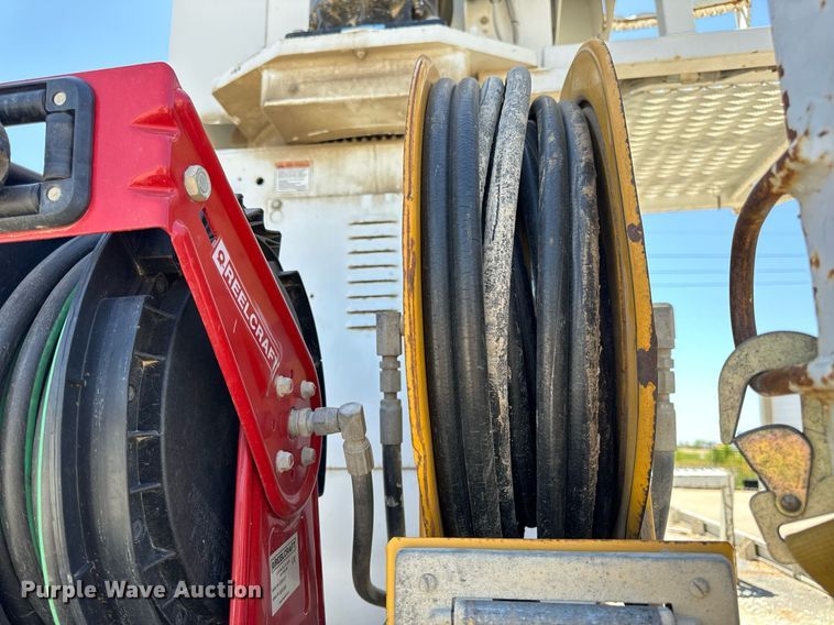 image for item DV1926 2012 Kenworth digger derrick truck