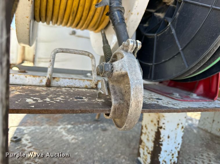 image for item DV1926 2012 Kenworth digger derrick truck