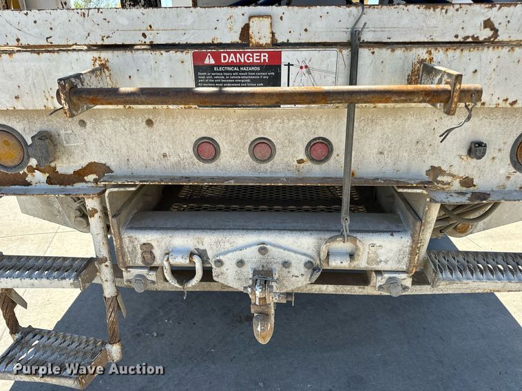 image for item DV1926 2012 Kenworth digger derrick truck