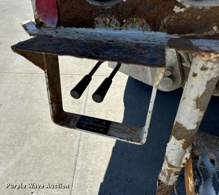 image for item DV1926 2012 Kenworth digger derrick truck