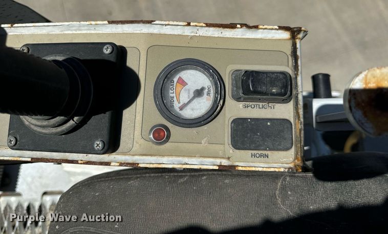 image for item DV1926 2012 Kenworth digger derrick truck