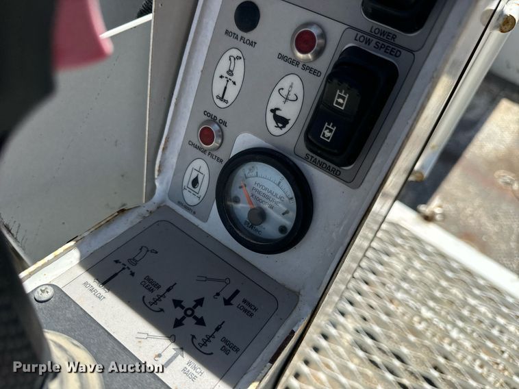 image for item DV1926 2012 Kenworth digger derrick truck