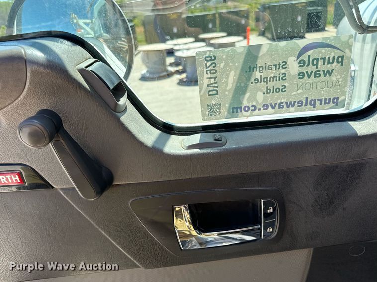 image for item DV1926 2012 Kenworth digger derrick truck