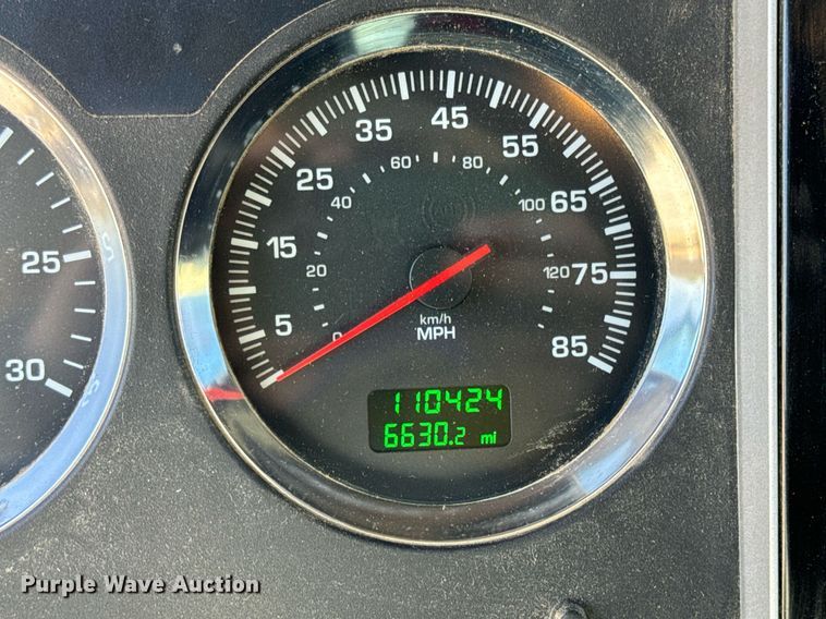 image for item DV1926 2012 Kenworth digger derrick truck