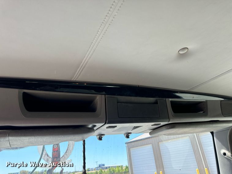 image for item DV1926 2012 Kenworth digger derrick truck