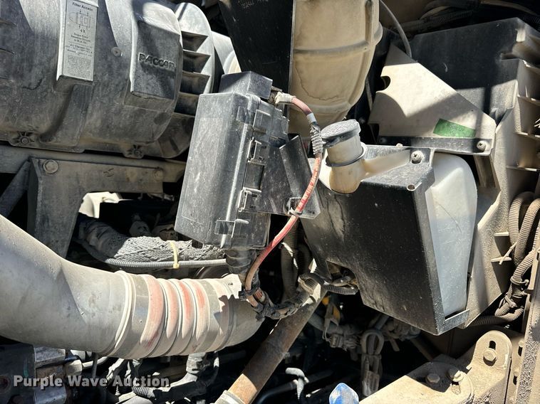 image for item DV1926 2012 Kenworth digger derrick truck