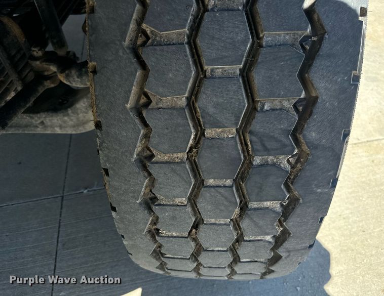 image for item DV1926 2012 Kenworth digger derrick truck