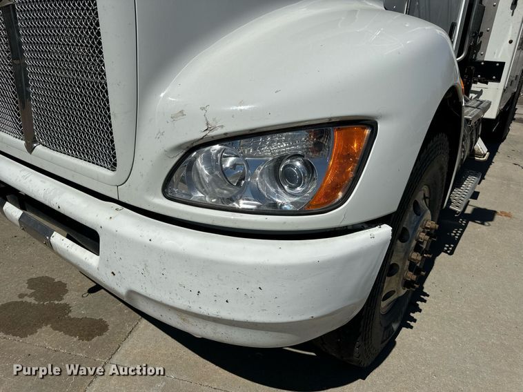 image for item DV1929 2014 Kenworth T370 bucket truck