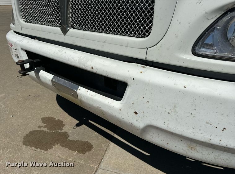 image for item DV1929 2014 Kenworth T370 bucket truck