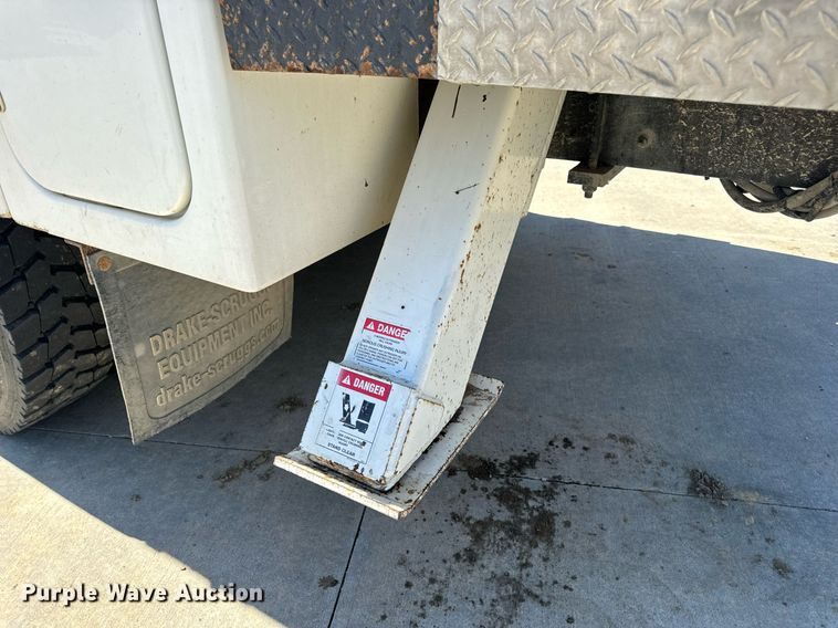 image for item DV1929 2014 Kenworth T370 bucket truck