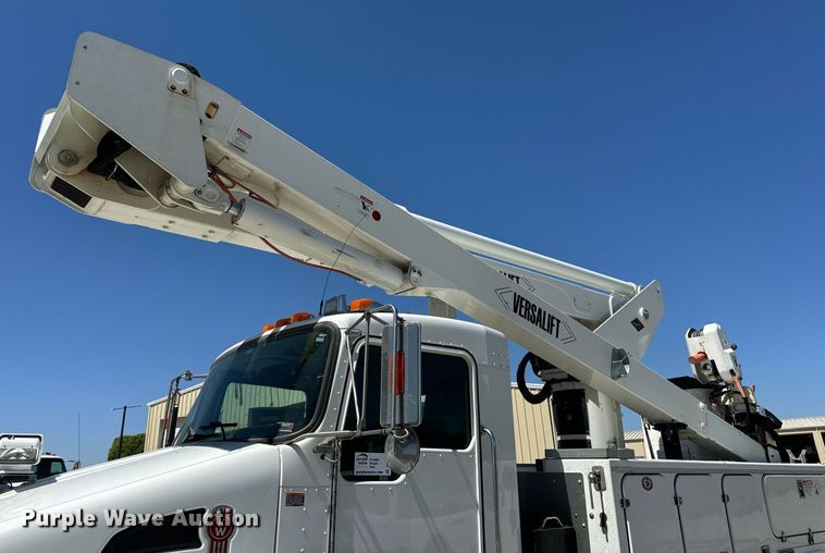 image for item DV1929 2014 Kenworth T370 bucket truck