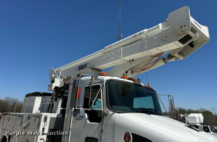 image for item DV1929 2014 Kenworth T370 bucket truck