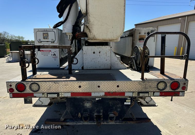 image for item DV1929 2014 Kenworth T370 bucket truck