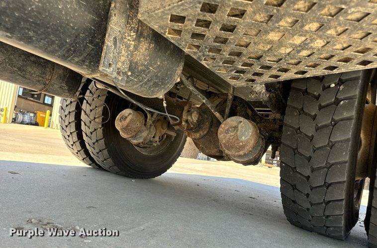 image for item DV1929 2014 Kenworth T370 bucket truck