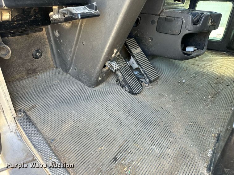 image for item DV1929 2014 Kenworth T370 bucket truck