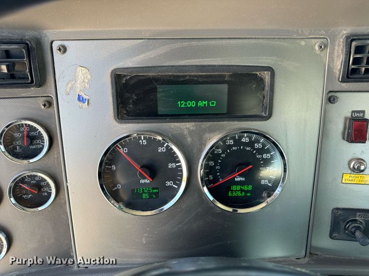 image for item DV1929 2014 Kenworth T370 bucket truck