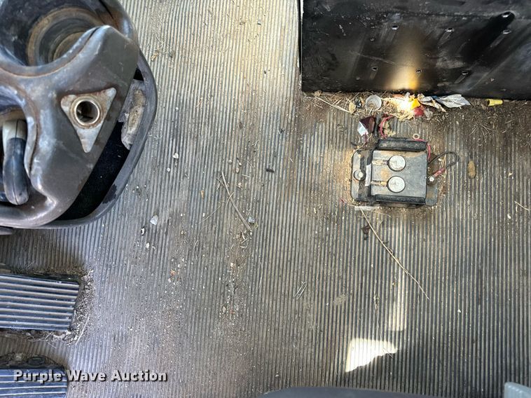 image for item DV1929 2014 Kenworth T370 bucket truck