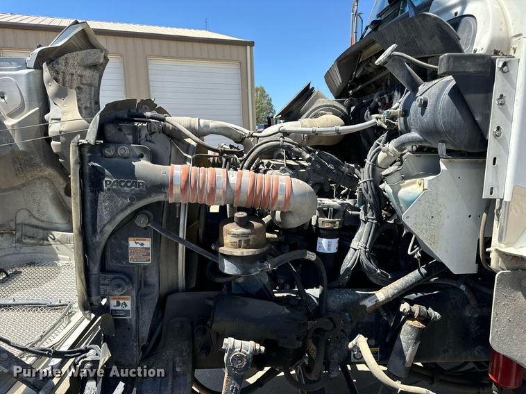 image for item DV1929 2014 Kenworth T370 bucket truck