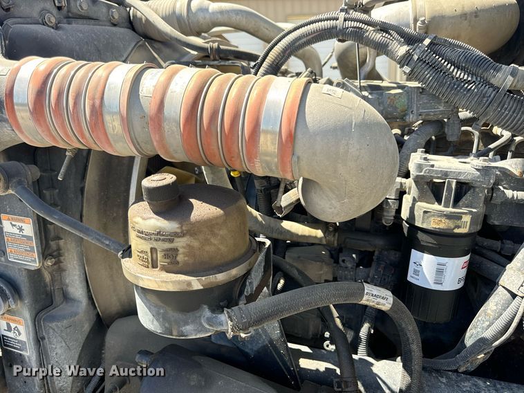 image for item DV1929 2014 Kenworth T370 bucket truck