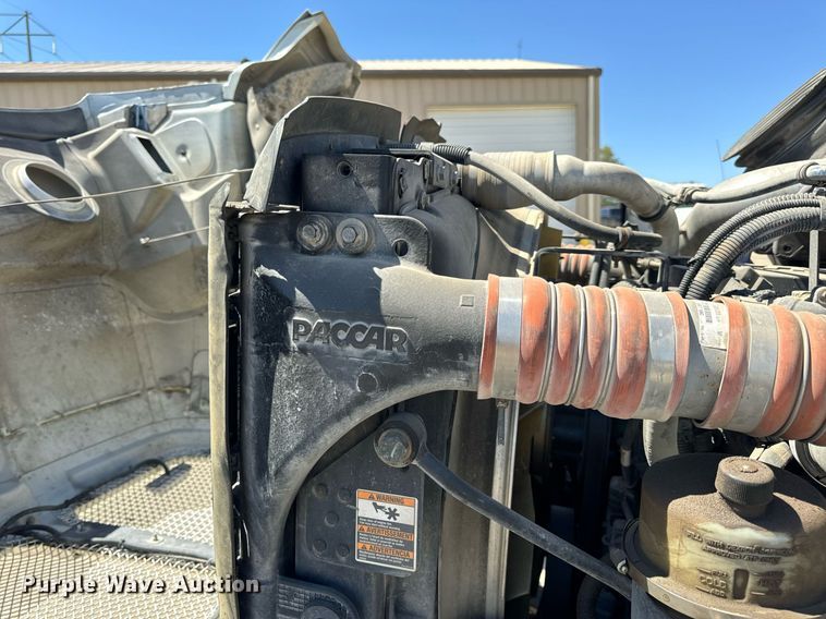 image for item DV1929 2014 Kenworth T370 bucket truck