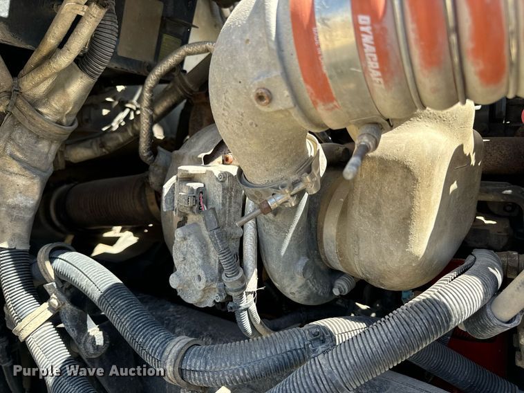 image for item DV1929 2014 Kenworth T370 bucket truck