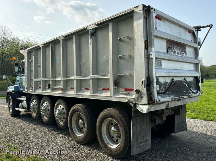 image for item DV1992 1998 Mack CL700 dump truck
